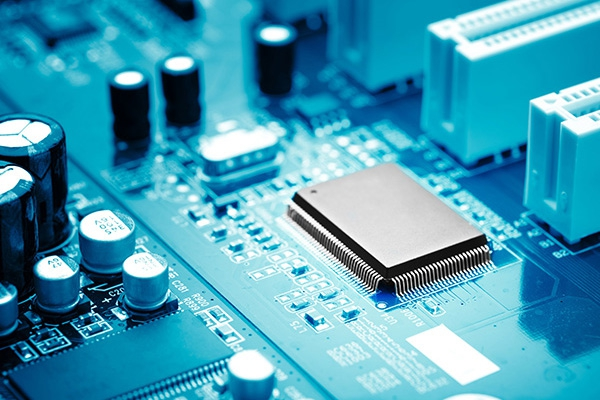 Wat zijn de factoren die de stabiliteit van Quartz Crystal Oscillators beïnvloeden
